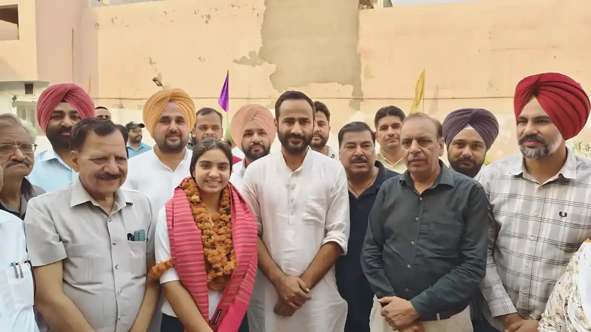 Harsirat Kaur ਕਮਾਲ ਦੀ ਕਾਮਯਾਬੀ ਸੂਬੇ ਦੀ ਟੌਪਰ, MP ਨੇ ਦਿੱਤੀ ਵਧਾਈ